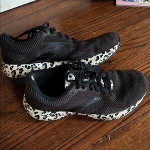 Brooks Women's Black Sneakers with White Pattern